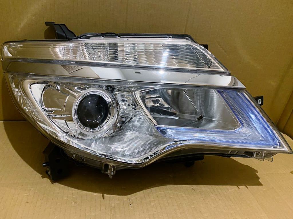 超美品 日産 C26 後期 セレナ LED 右 ヘッドライト ヘッドランプ KOITO