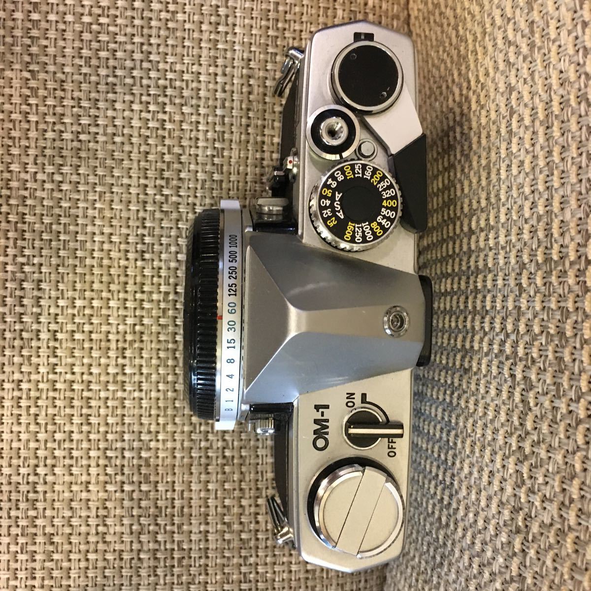 OLYMPUS OM-1