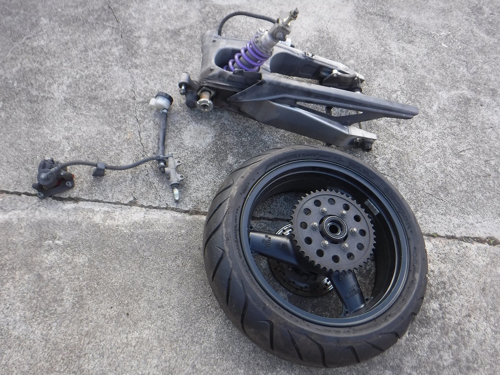 たく　 ZX-9R ZX900B 純正リア廻り一式 17×5.50 スイングアーム リアサス