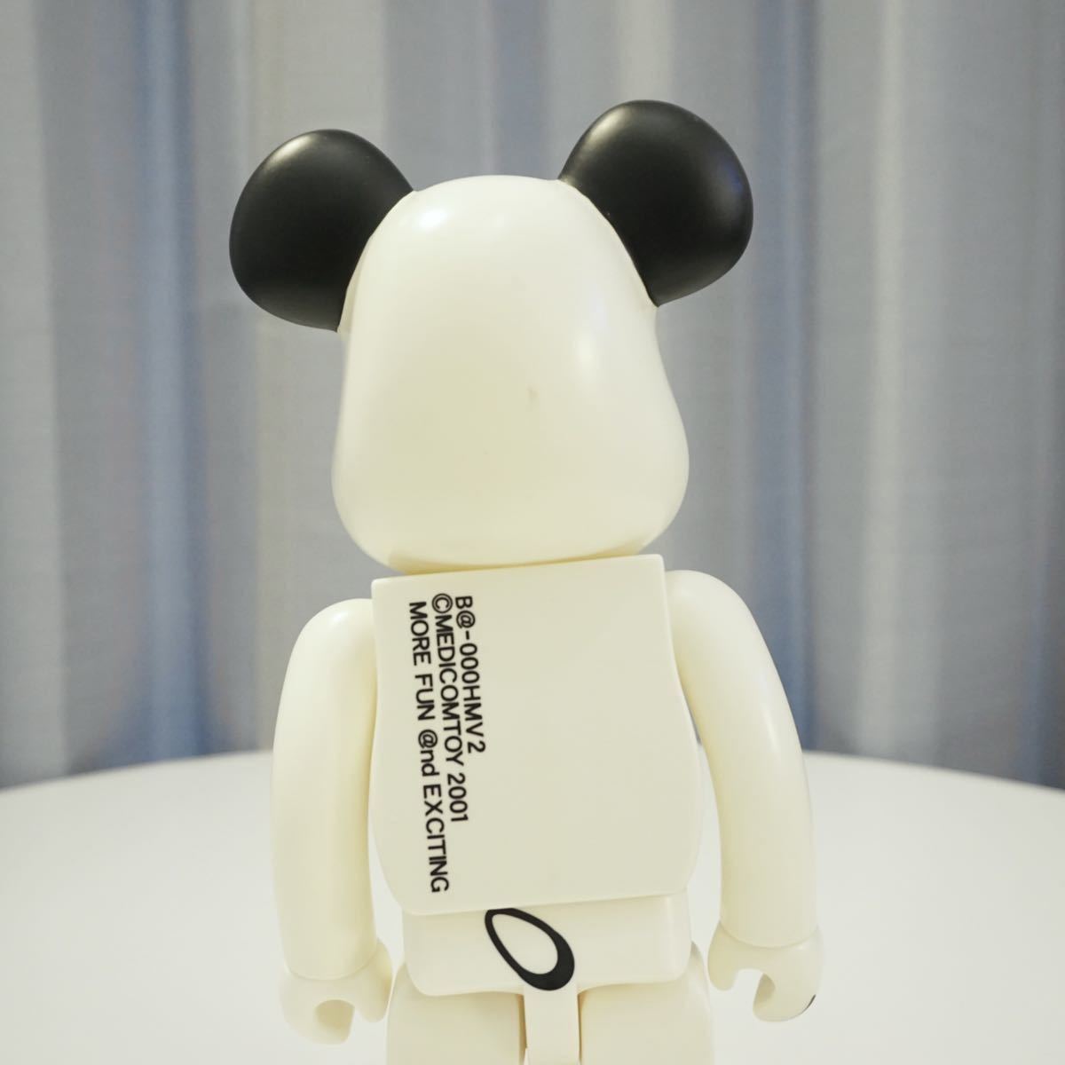 ベアブリック HMV 2001年 400％ 白犬 メディコムトイ フィギュア BE 