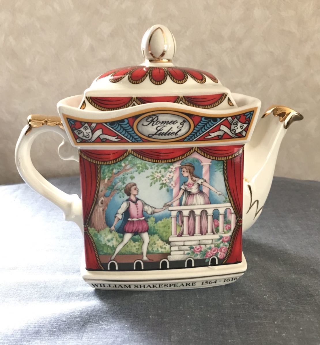英国製ジェームズ・ サドラー ティーポット ＊ロミオとジュリエット