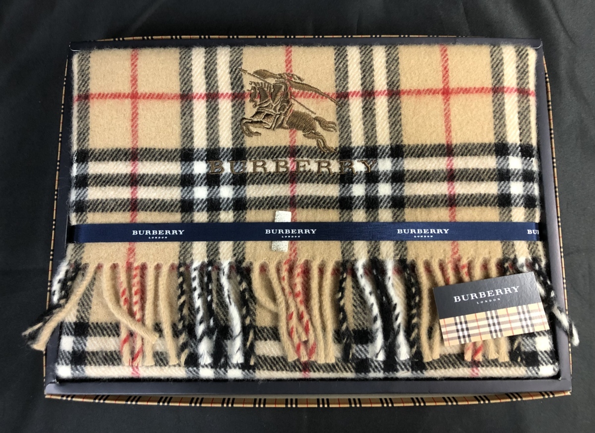 KY29 BURBERRY☆バーバリー☆ブランケット☆ひざ掛け☆冬物☆1円スタート バーバリー ブランケット BURBERRY ベージュ膝掛け ウール（ブランドバーバリー）の通販 羽毛膝掛け