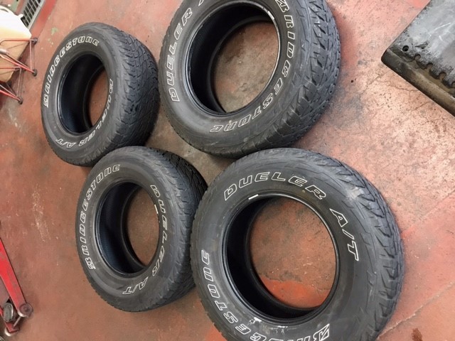 Yaa様　ブラック ブリヂストン DUELER （デュラー） A/T 265/70R17 4本 バリ溝 中古品