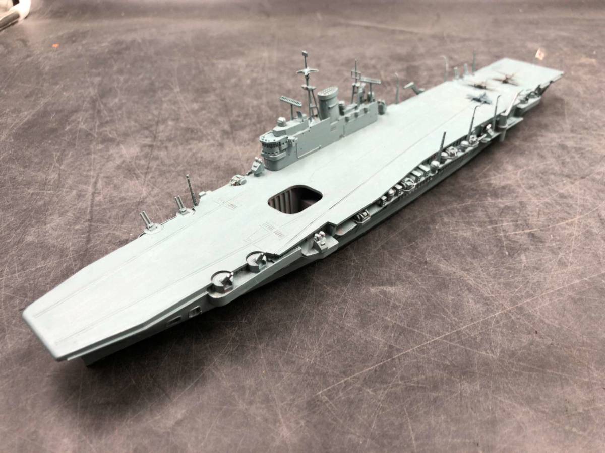 プラモデル 模型 完成品 / 航空母艦 ヴィクトリアス R38 イラスト