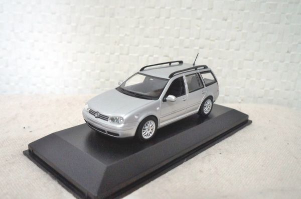 正規品，送料無料 ミニチャンプス VW ゴルフ ヴァリアント 1/43 ミニカー フォルクスワーゲン(乗用車)｜売買されたオークション情報、yahooの商品情報をアーカイブ公開 - オークファン 乗用車