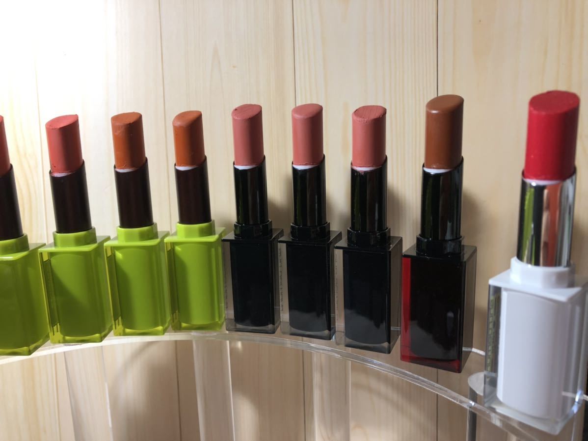 品 使用済み シュウウエムラ 口紅 リップ ルナソル ネイルポリッシュ マニキュア 口紅 売買されたオークション情報 Yahooの商品情報をアーカイブ公開 オークファン Aucfan Com