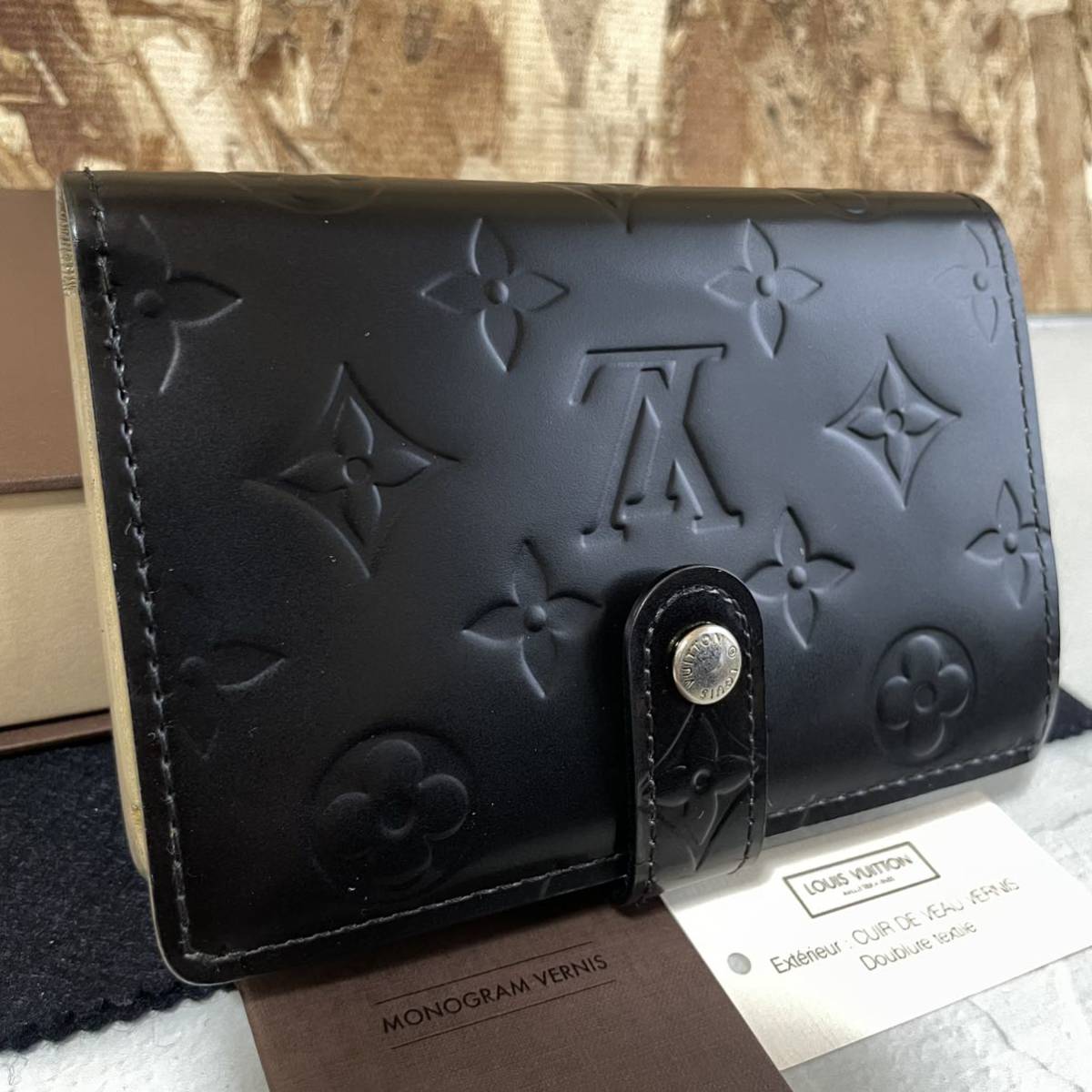 Louis Vuitton ルイ・ヴィトン スノーフレーク ピンバッジ シルバー