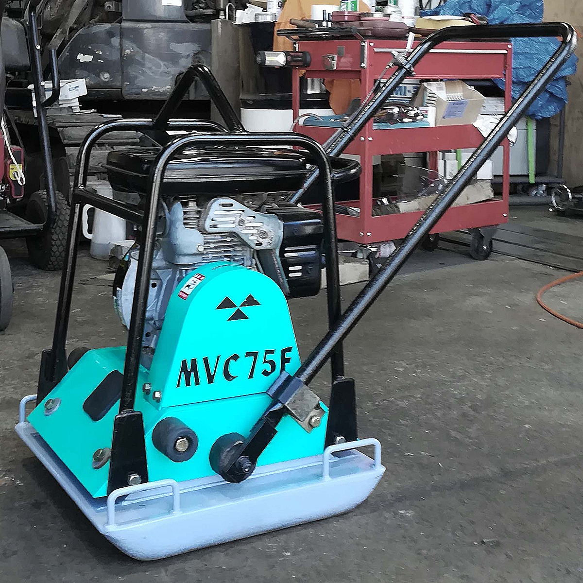 三笠産業 プレートコンパクター | MVC-75F 転圧機 MVC 三笠 ミカサ 