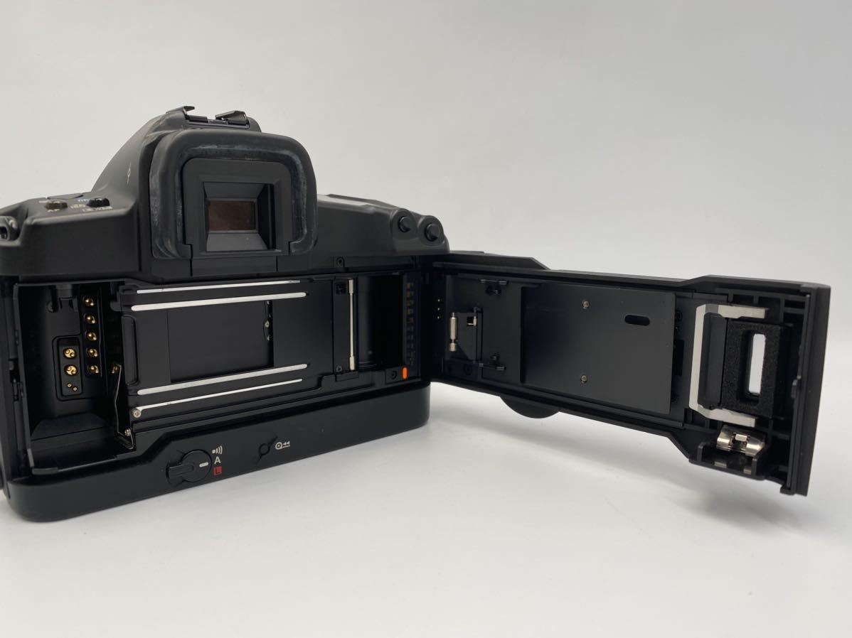 ジャンクキャノン Canon EOS 3 フィルムカメラ 一眼レフ BATTERY