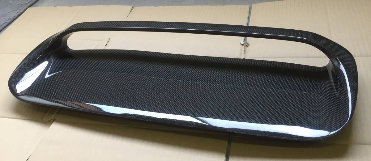スバル　wrx、レヴォーグ兼用ボンネットダクト未塗装品（純正品） スバル wrx、レヴォーグ兼用ボンネットダクト未塗装品（純正品