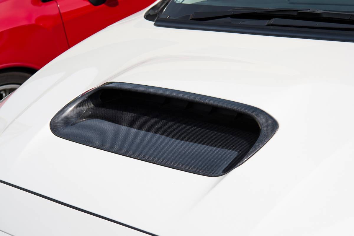 スバル　wrx、レヴォーグ兼用ボンネットダクト未塗装品（純正品） スバル wrx、レヴォーグ兼用ボンネットダクト未塗装品（純正品