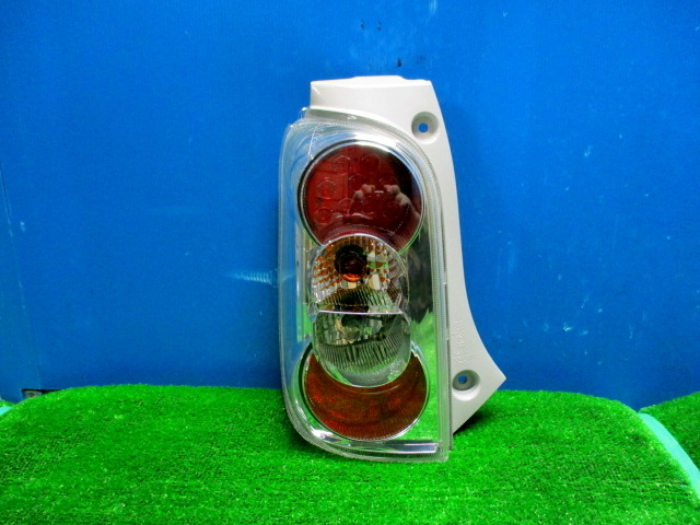 【H】良品　ミラココア☆L675S☆LED　左テールランプ＜A-6258＞