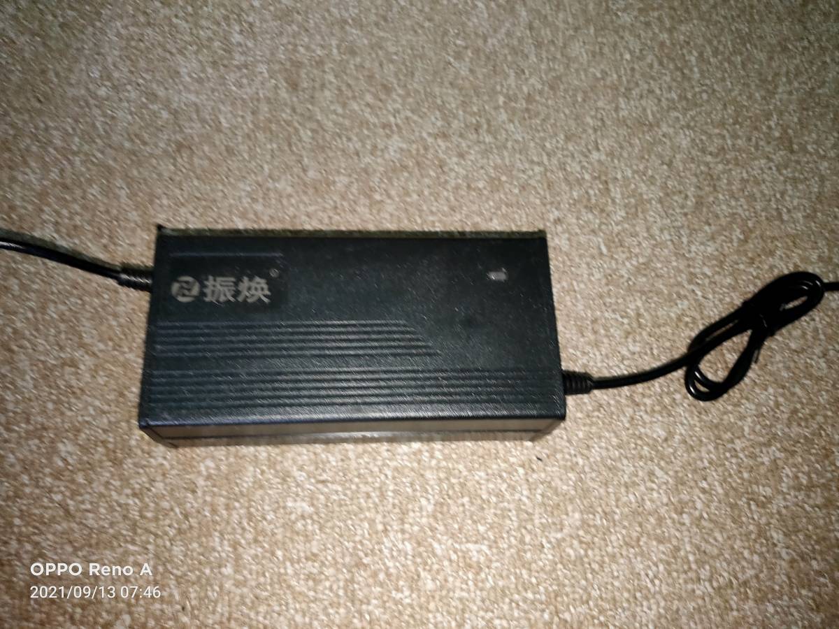 Panasonic 電動アシスト自転車用バッテリー 互換品　容量25.2V　16Ah　リチウムイオンバッテリー　専用充電器付き　_4