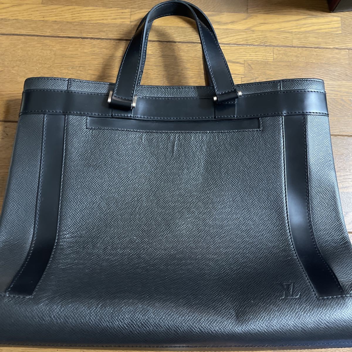 タイガ LOUIS VUITTON ⁄ ポルトフォイユミュルティプル グレー LOUIS 