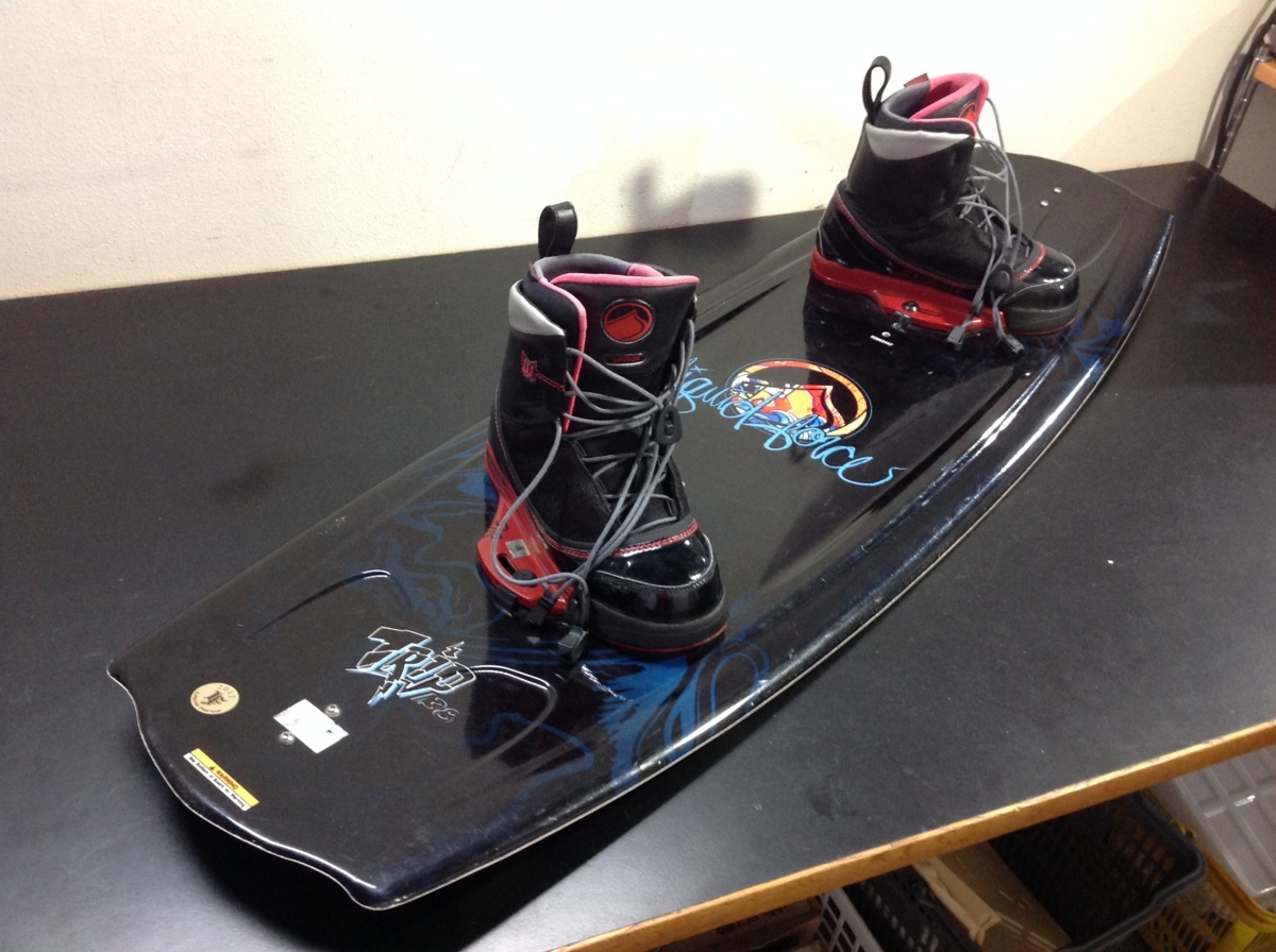 【01-2390】TRIP 138 ウェイクボード WATSON ブーツ25.5ｃｍ