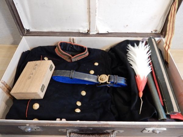 時代物 大日本帝国 日本軍 大礼服 将官 正装肩章 正剣帯 羽付き 軍隊