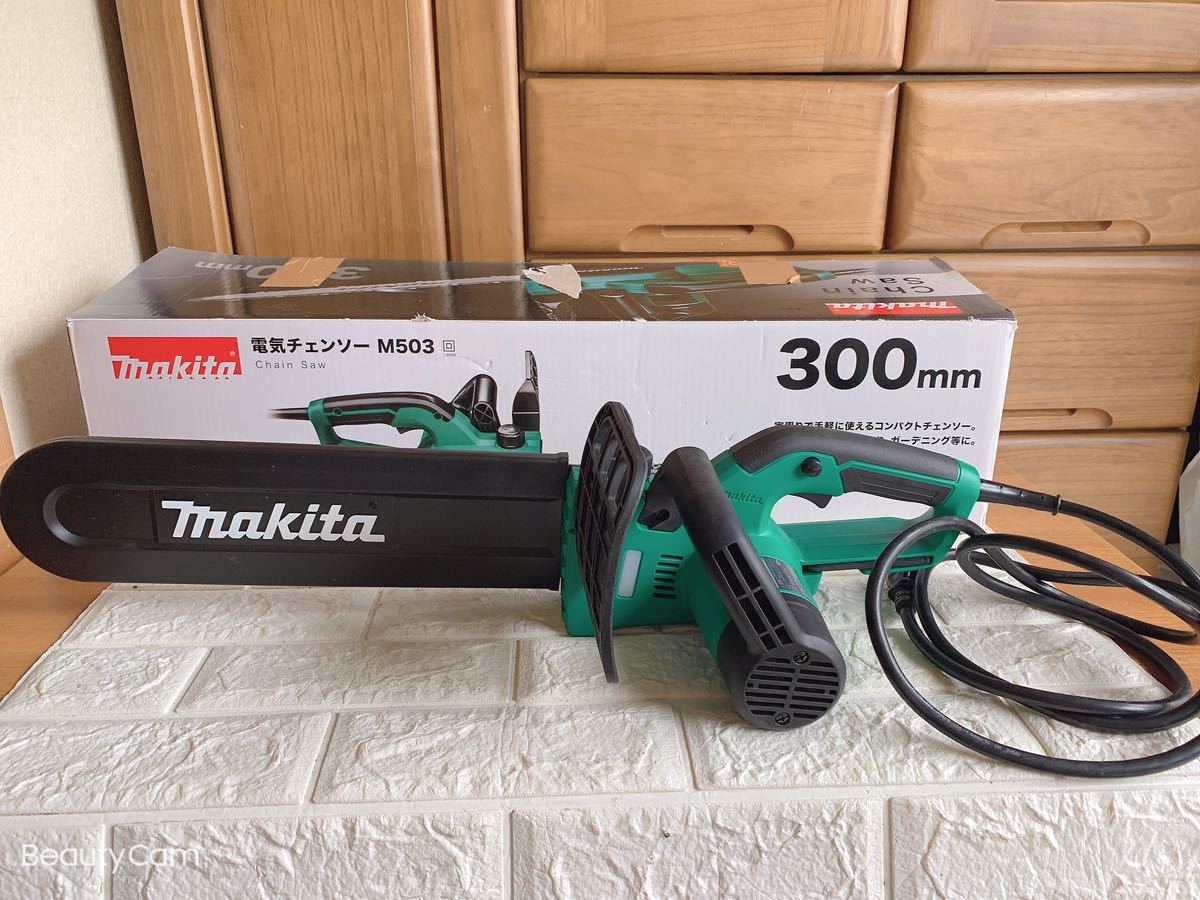 マキタ 電動式チェンソー M503 ガイドバー長さ300mm 消費電力770w 質量2.2kg 全長568mm 電気チェンソー 電源コード式 makita美品