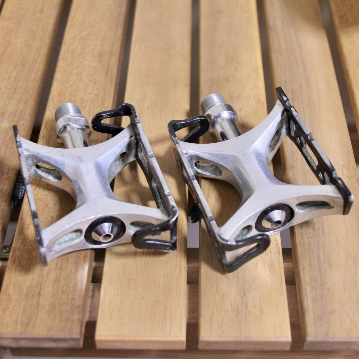 新品未使用サンツアーシュパーブプロピストペダル競輪NJS サンツアー シュパーブプロ ピスト用 ペダル SUNTOUR SUPERBE PRO NJS