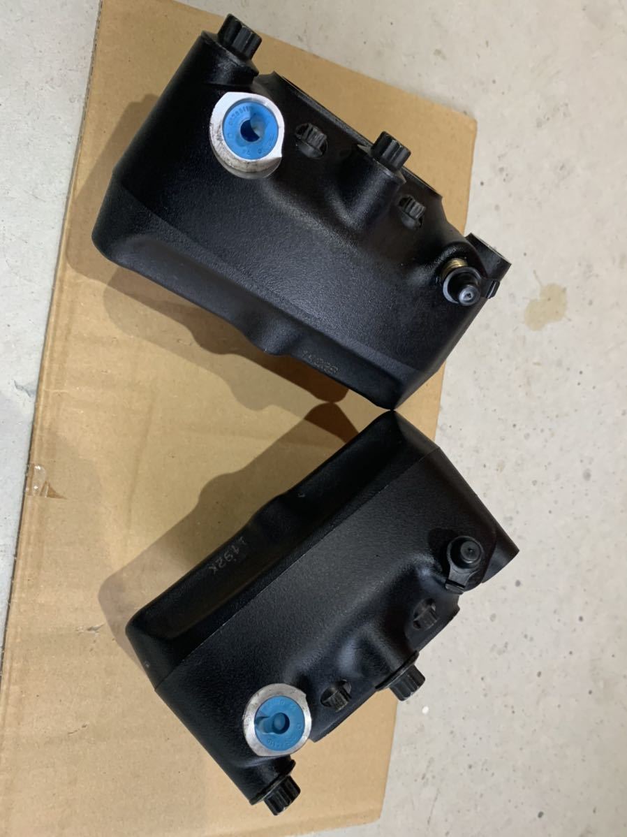 ハーレー キャリパー 純正 03スポーツスターxl1200s 純正ダブル