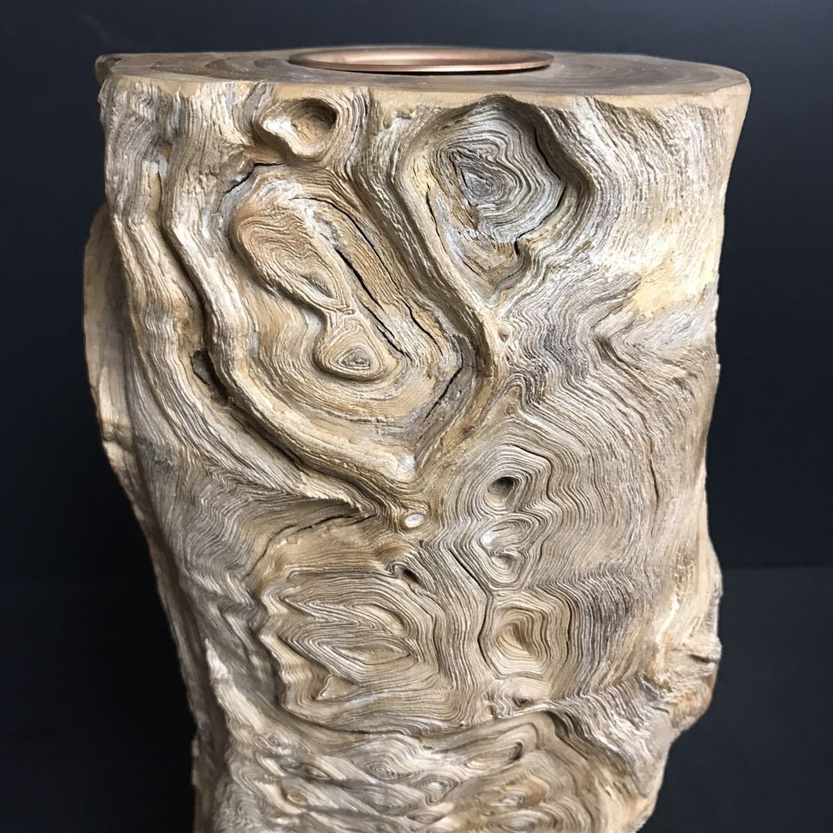 Q312] 柏仙 作 天然木 杢目 銅落とし 花生け 高さ約29cm 花器