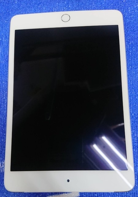 au MK712J/A iPad mini 4 Wi-Fi + Cellular 16GB iOS:10