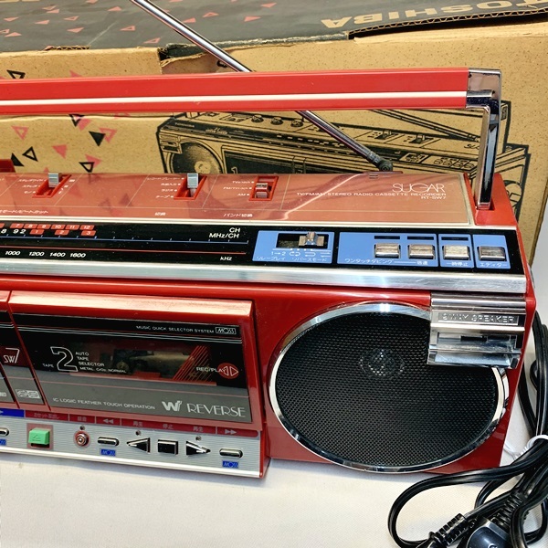 YH-8797】通電確認のみジャンク扱い TOSHIBA 東芝 RT-SW7 R 赤 ラジオ