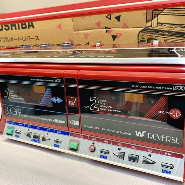 YH-8797】通電確認のみジャンク扱い TOSHIBA 東芝 RT-SW7 R 赤 ラジオ