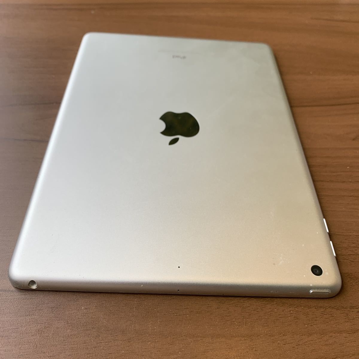 iPad6世代 128G GOLD Wi-Fiモデル 液晶割れ ジャンク品 3153 iPad