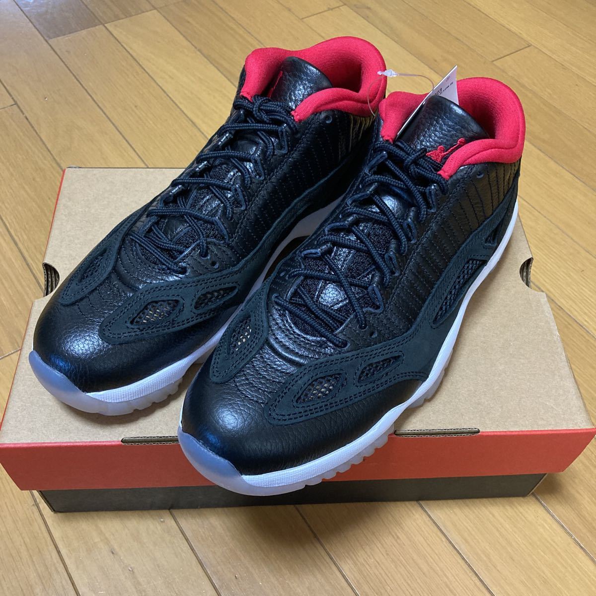NIKE AIR JORDAN 11 RETRO LOW IE BRED 919712-023 27.0cm 【公式通販】