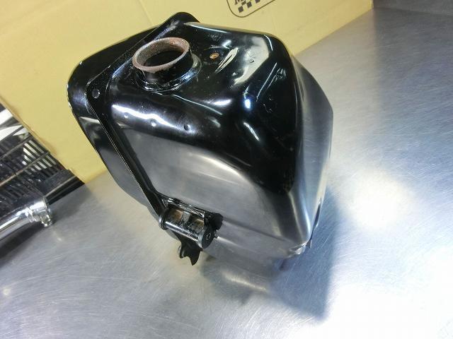 FZR400R ガソリンタンク☆2TK、1WG、F3レーサーレプリカ_4