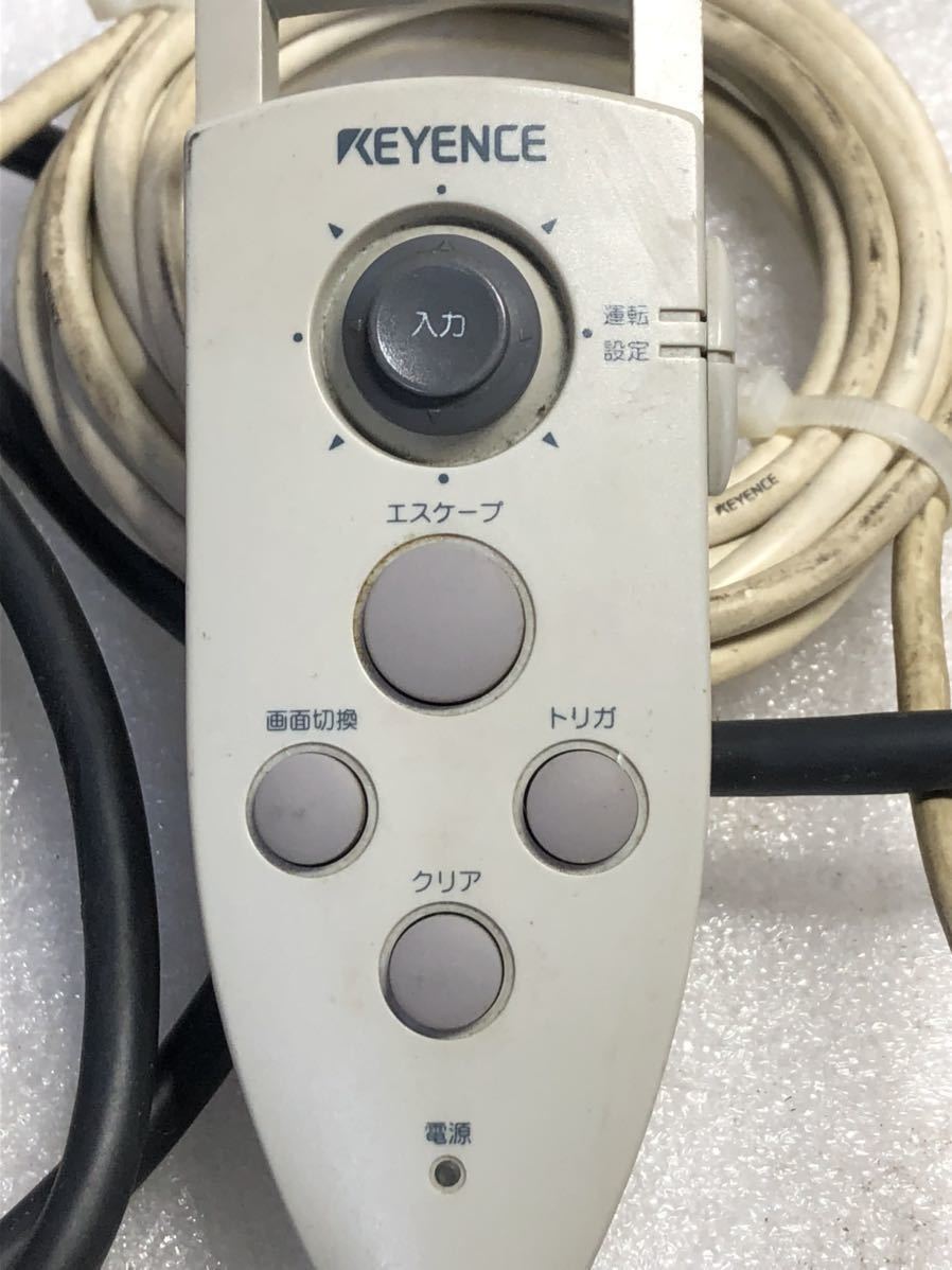 中古　キーエンス　カメラコントローラー KEYENCE CV-700 画像センサーコントローラー CV-M30 液晶モニター CV