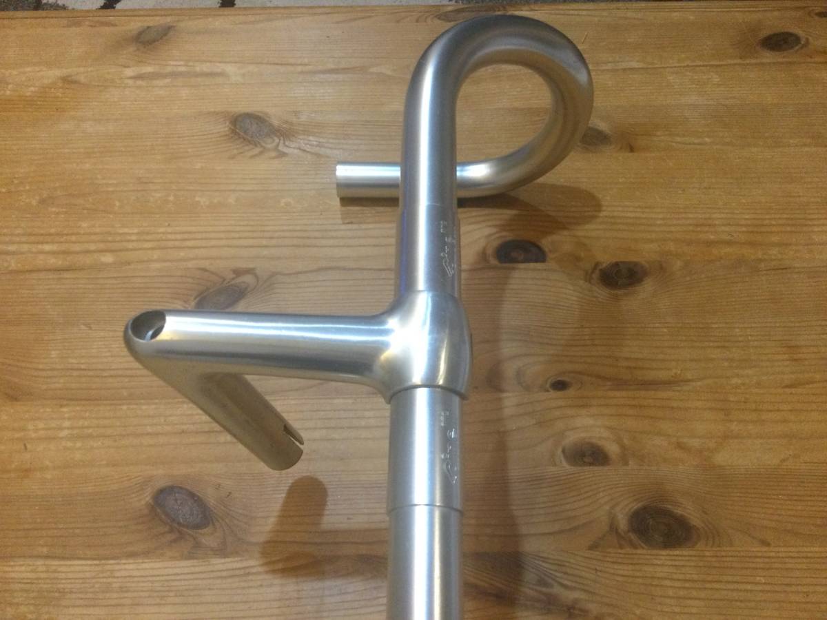 Guidon Vélo Cinelli 63 Campione Del Mondo - 26,4 X 38 Cm - Alliage Argent - Occasion