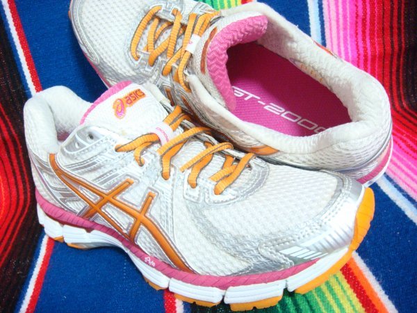 状態良好 Asics Gt 00 アシックス 23cm レディース ランニングシューズ 靴 S2175 23 0cm 売買されたオークション情報 Yahooの商品情報をアーカイブ公開 オークファン Aucfan Com