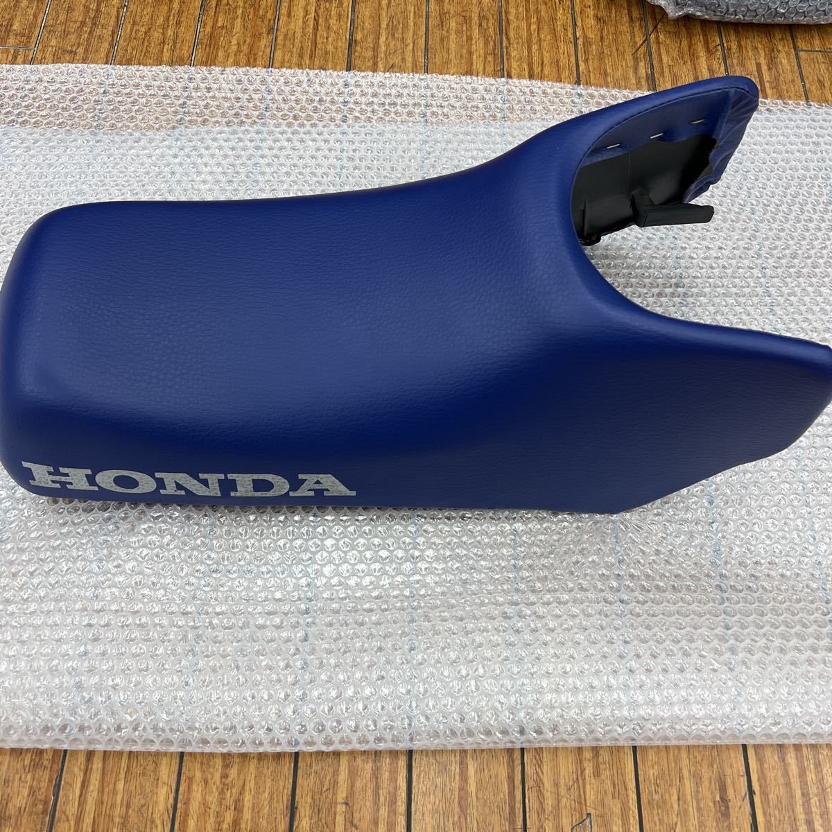  ホンダ モンキーRT 純正 シート(純正品)｜売買されたオークション情報、yahooの商品情報をアーカイブ公開 - オークファン ホンダ用