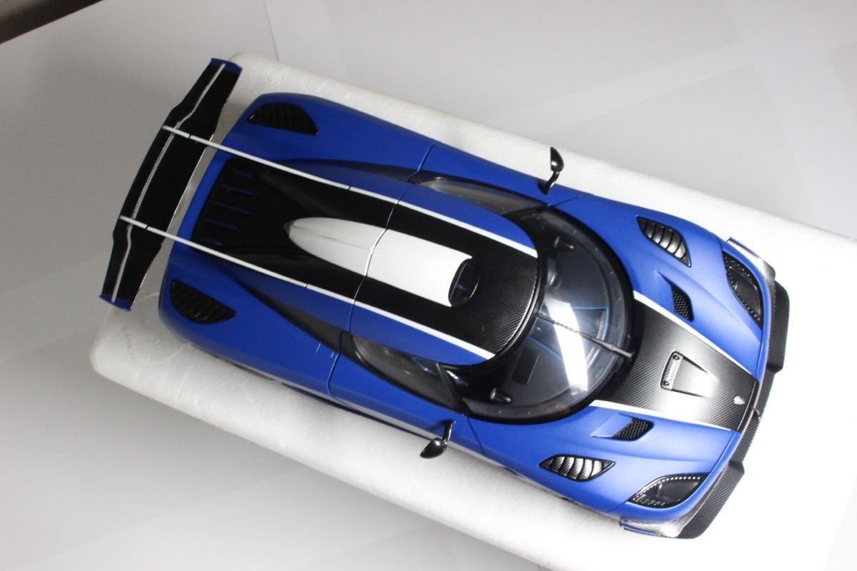 1/18 AUTOart Koenigsegg One:1 Blue Carbon with White Accents 79018
