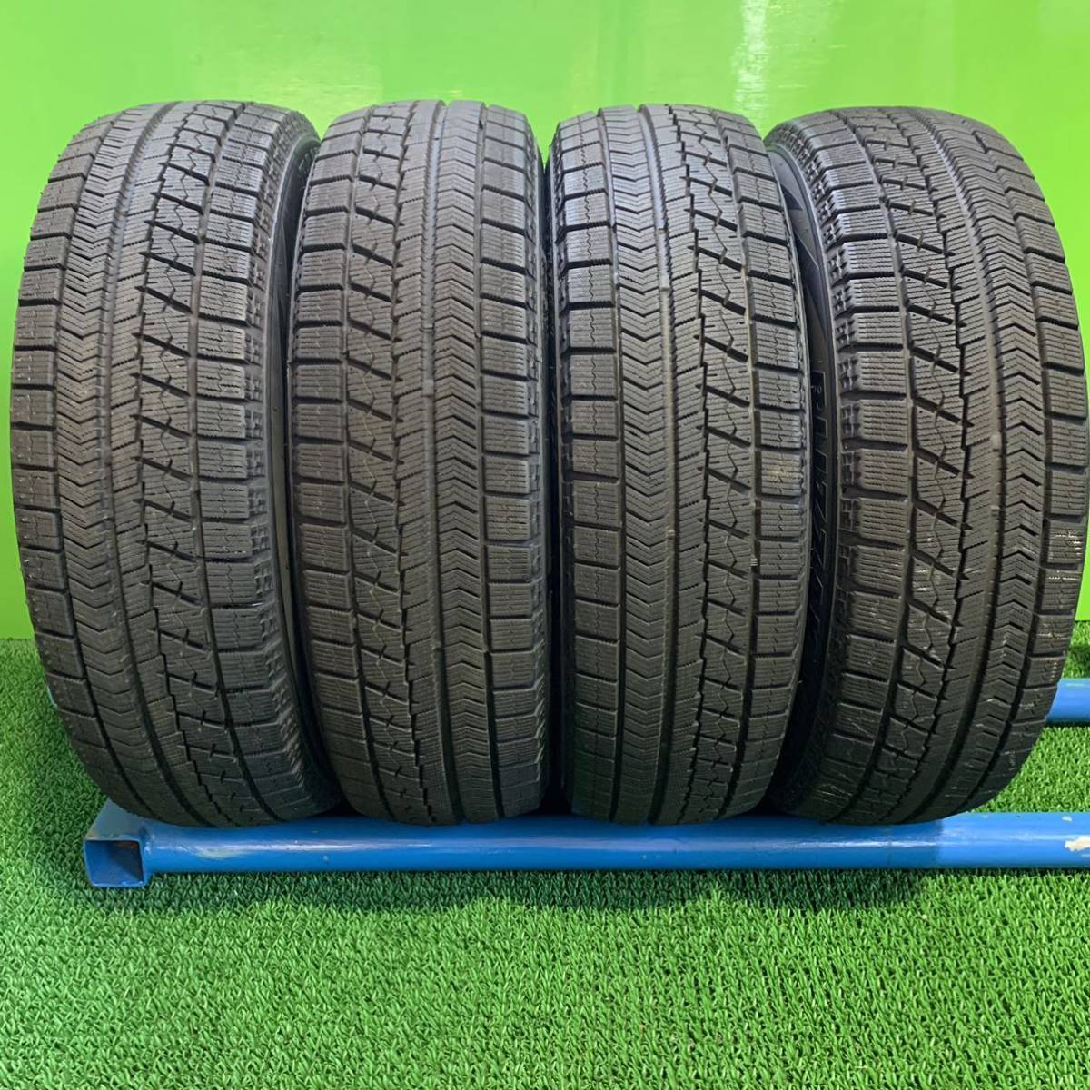 ☆BS☆ブリザックVRX 超バリ山 175/65R15 84Q BRIDGESTONE アクア