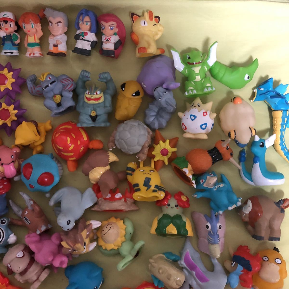 ポケモン指人形132体＋フィギュア2体 ポケモンキッズ｜バンダイ