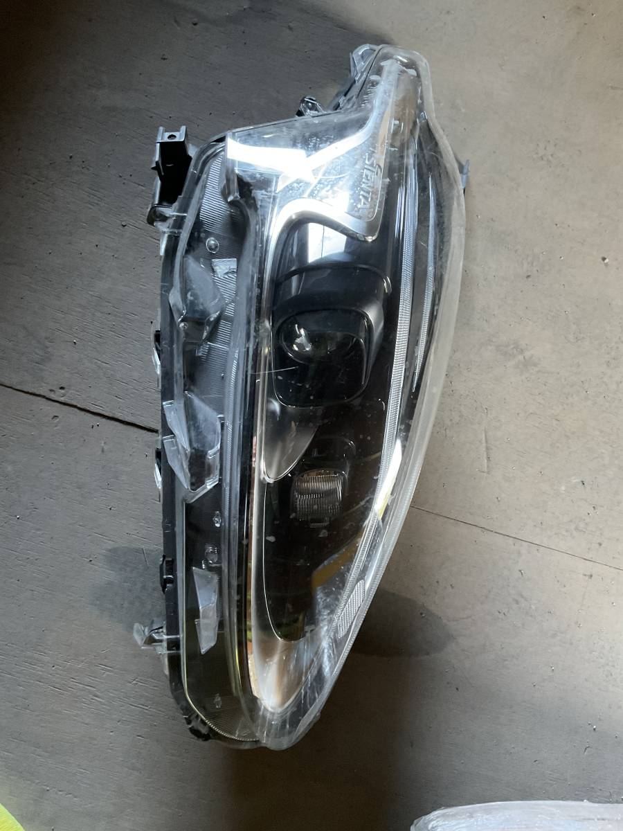 ☆売切り!☆ベンツ W211 Eクラス 前期 日本仕様 純正 HELLA HID