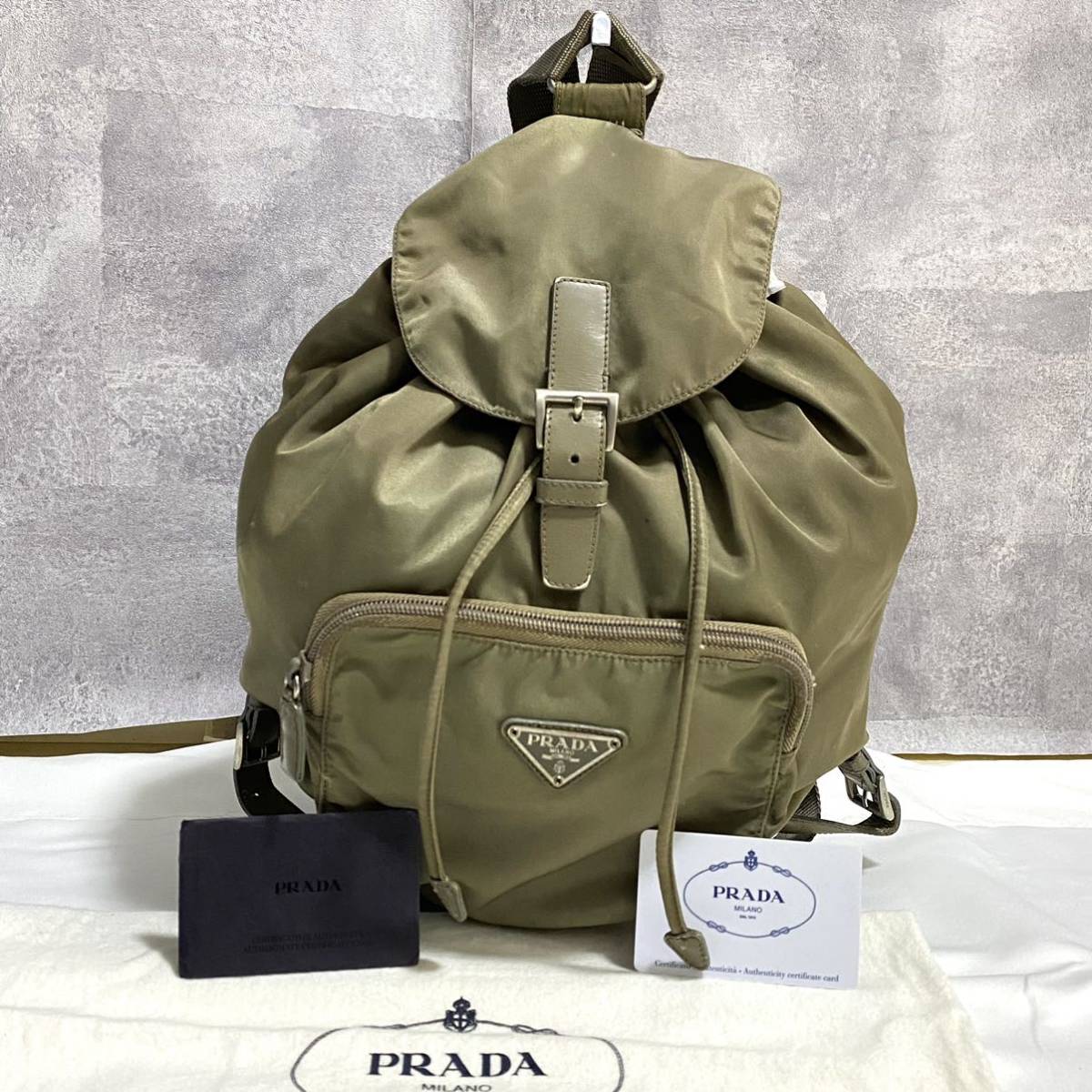 1円～〈美品〉PRADA プラダ ミニ リュックサック 三角プレート ロゴ SV