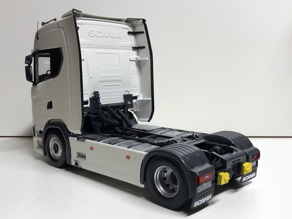 NZG 1/18 Scania V8 730S white スカニア トランスポーター キャリア 