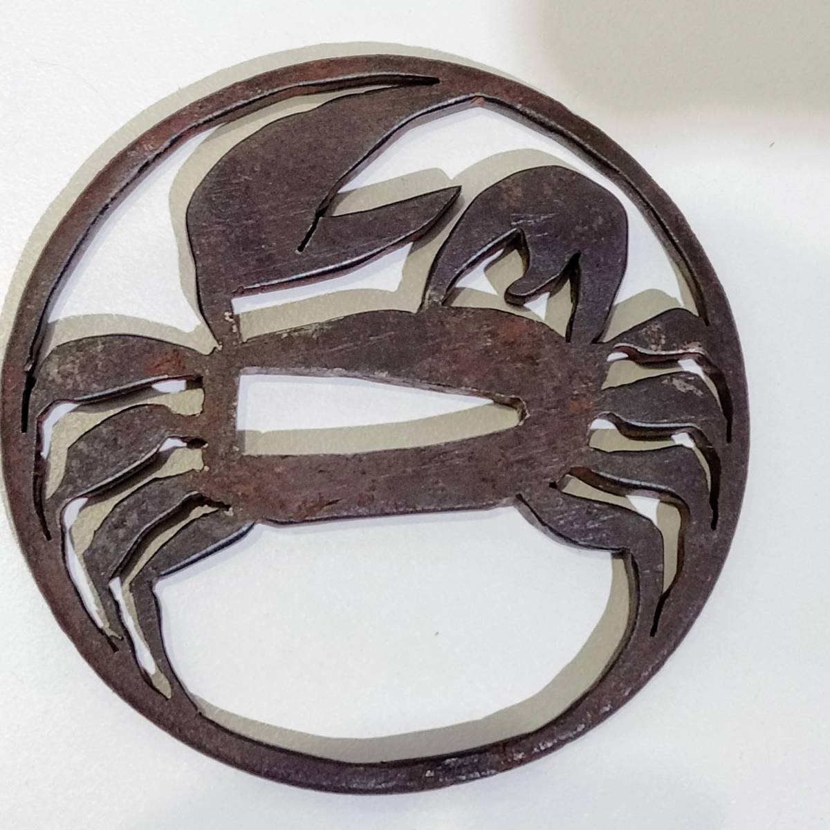 平安城透かし鉄地鍔 梅 菊水 鶴図 日本刀 時代刀装具 京金工