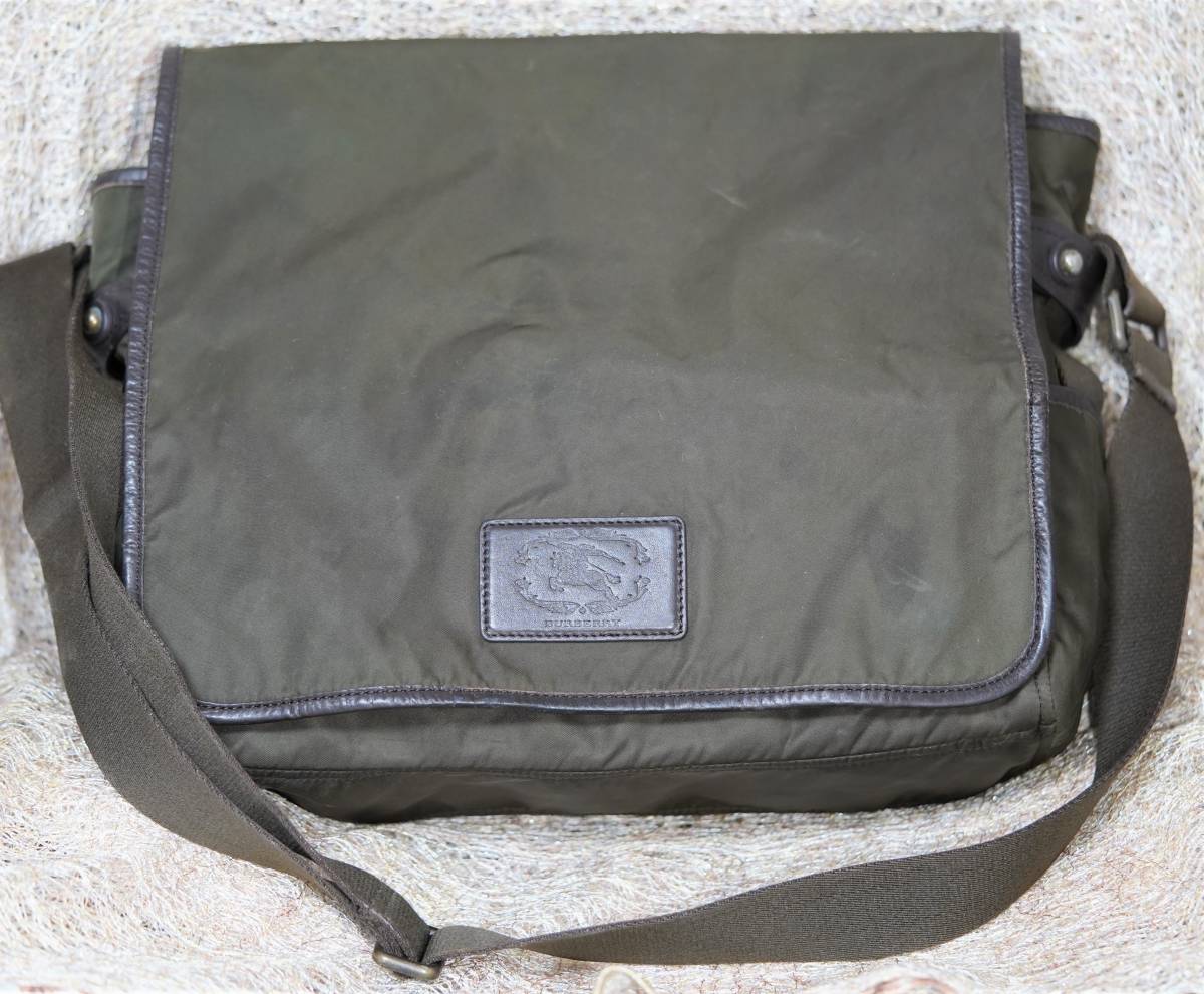 本物 バーバリー BURBERRY ナイロン レザー メッセンジャーバッグ A4