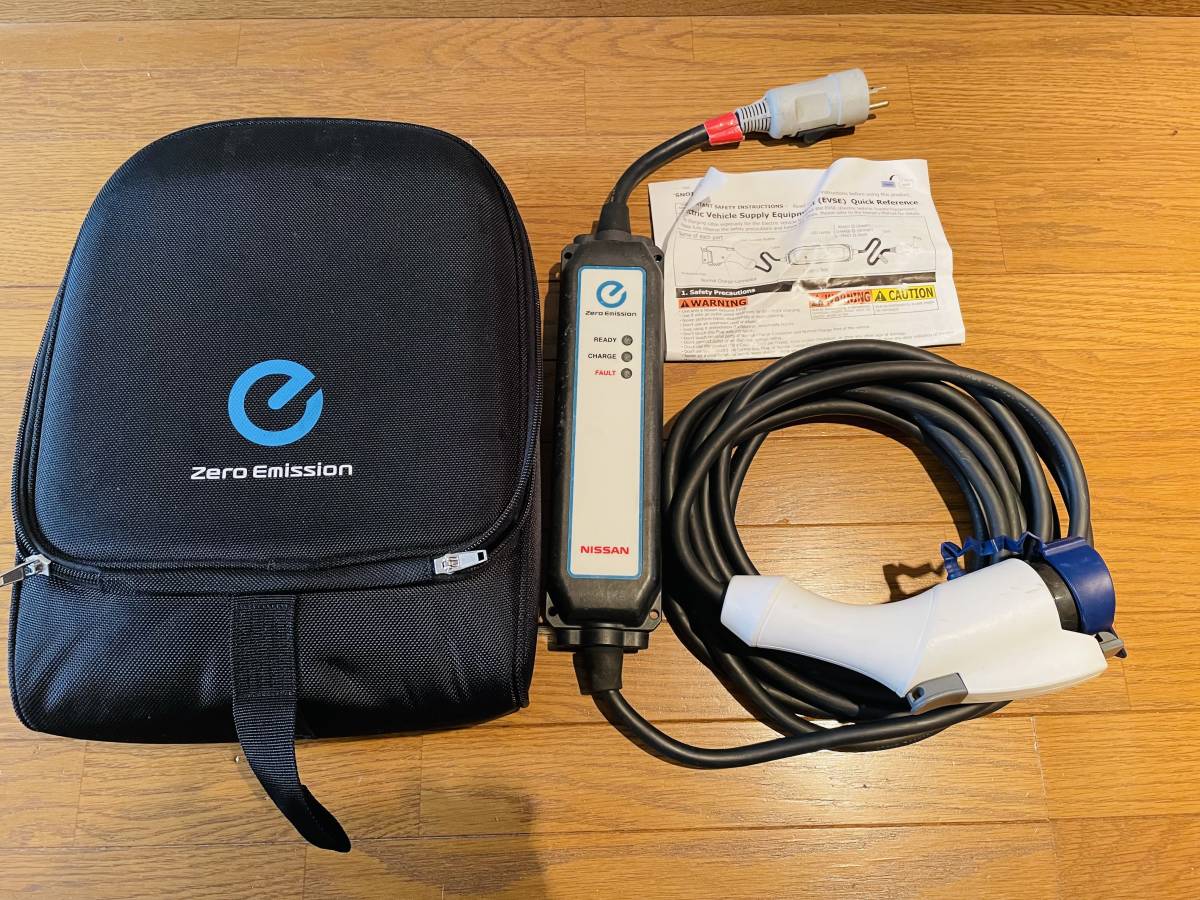 リーフ 日産：リーフ [ LEAF ] 美品 充電ケーブルホルダーの通販 の 