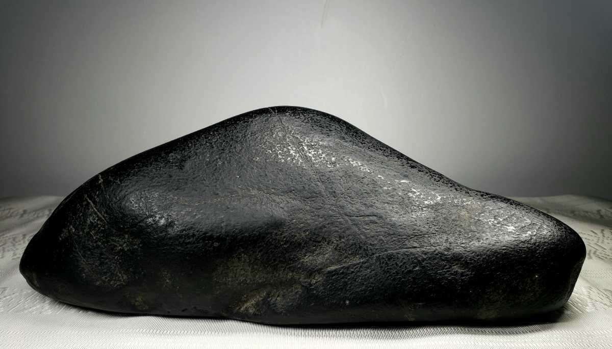 信濃美術石博物館】水石 盆栽 骨董 瀬田川真黒石 ウブ 横27×高10(cm
