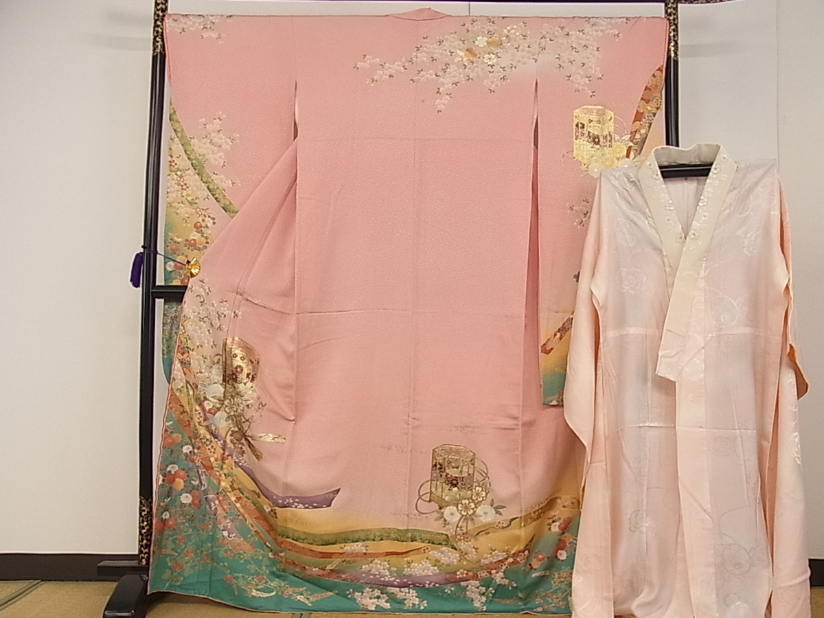 金彩刺繍 桂由美 振袖 高級 金 桂由美 振袖 白 金黒のラグジュアリー