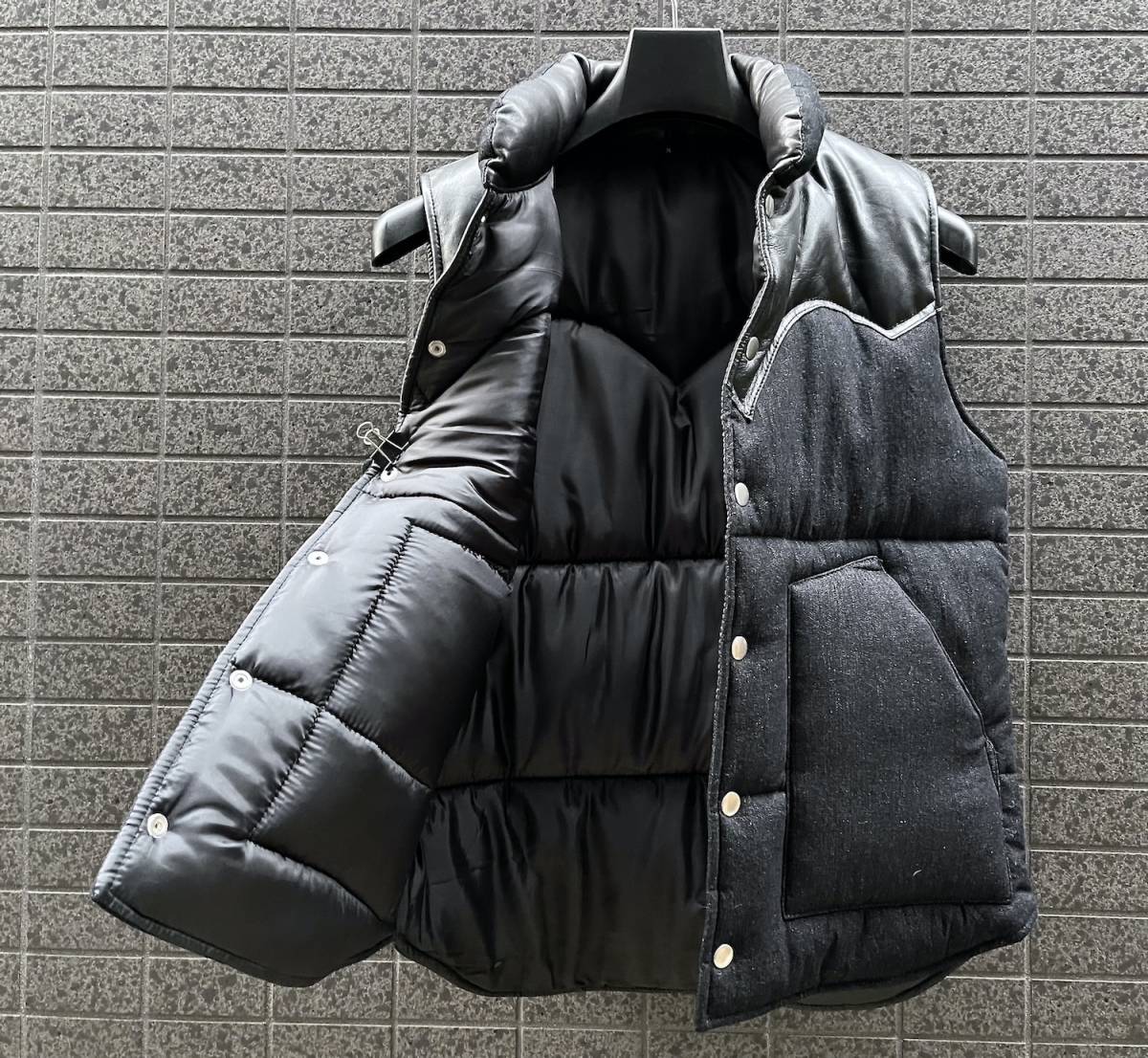 ◇モデル出品◇XLサイズ 牛革×黒デニム リッチ・レザーダウンベスト黒