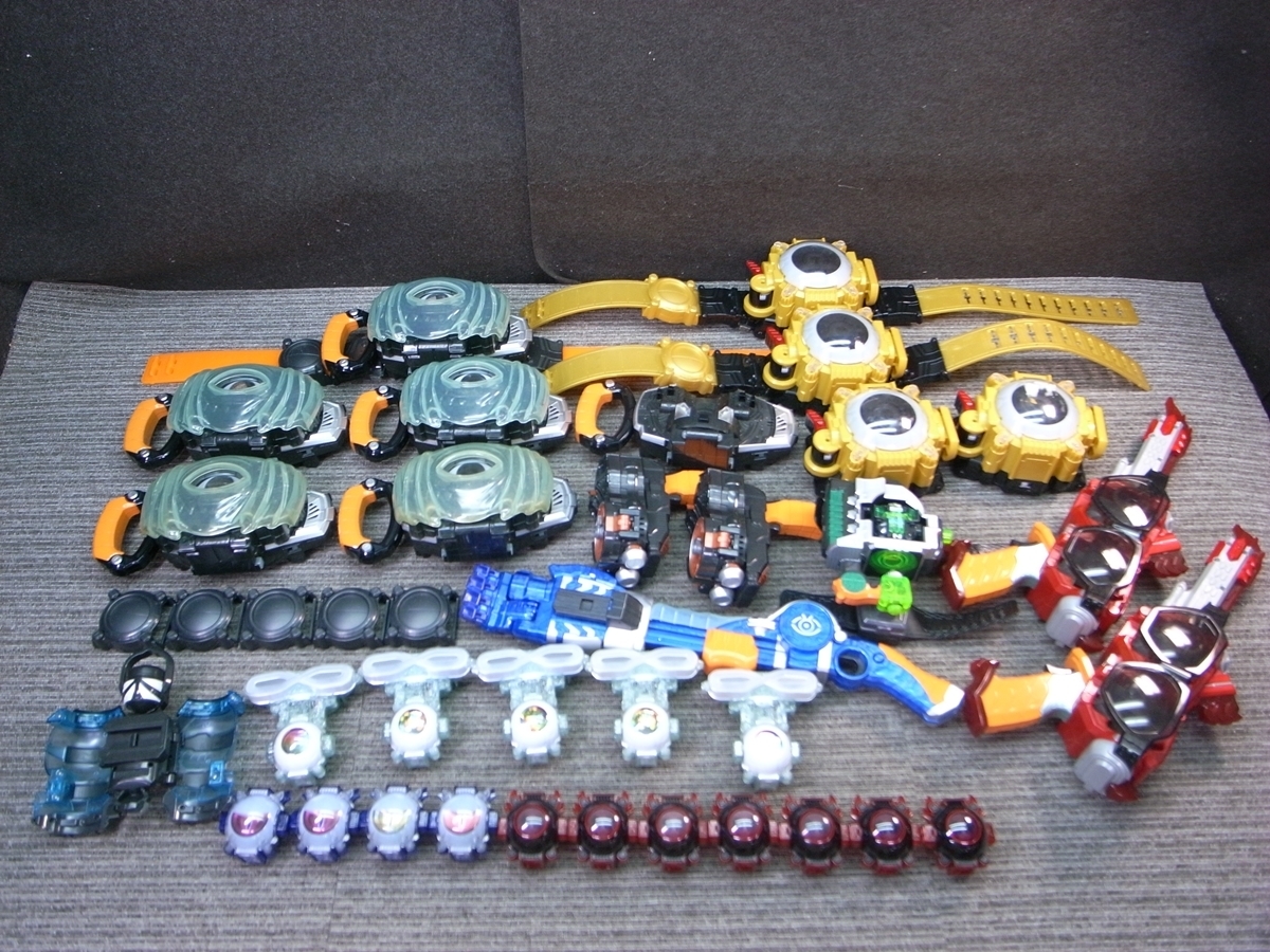 ★お11-658 仮面ライダーゴースト ベルト・武器・ゴーストアイコンまとめ ジャンク品