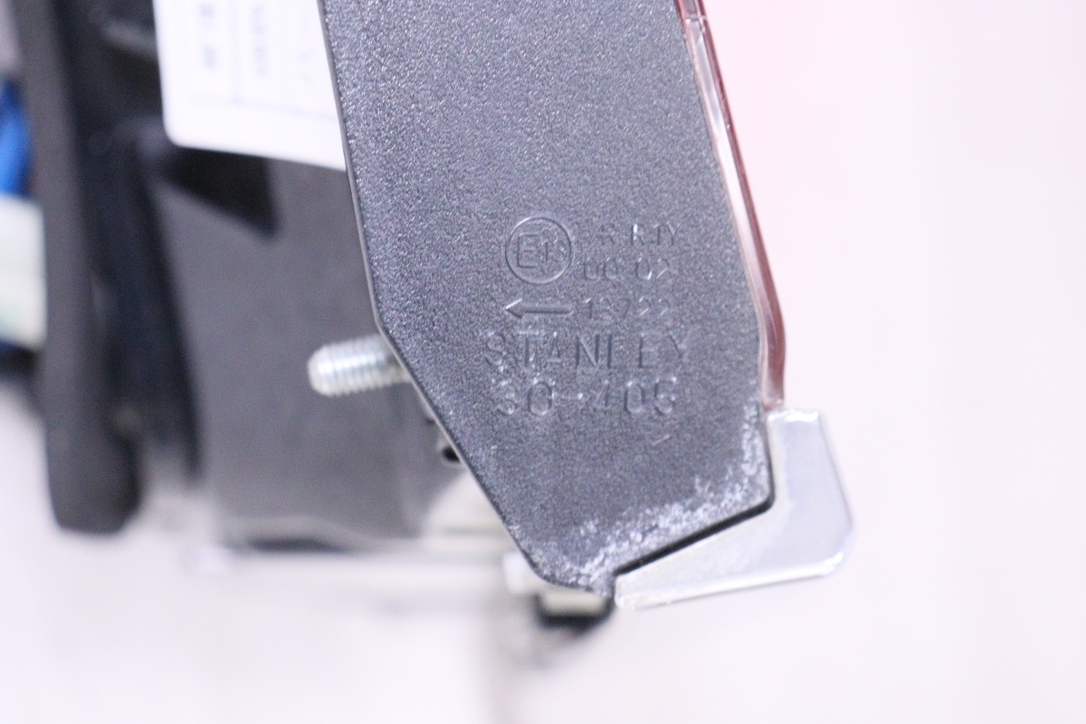1Y-1272☆LED GRS210 クラウン ロイヤル☆左テールライト 内側 STANLEY