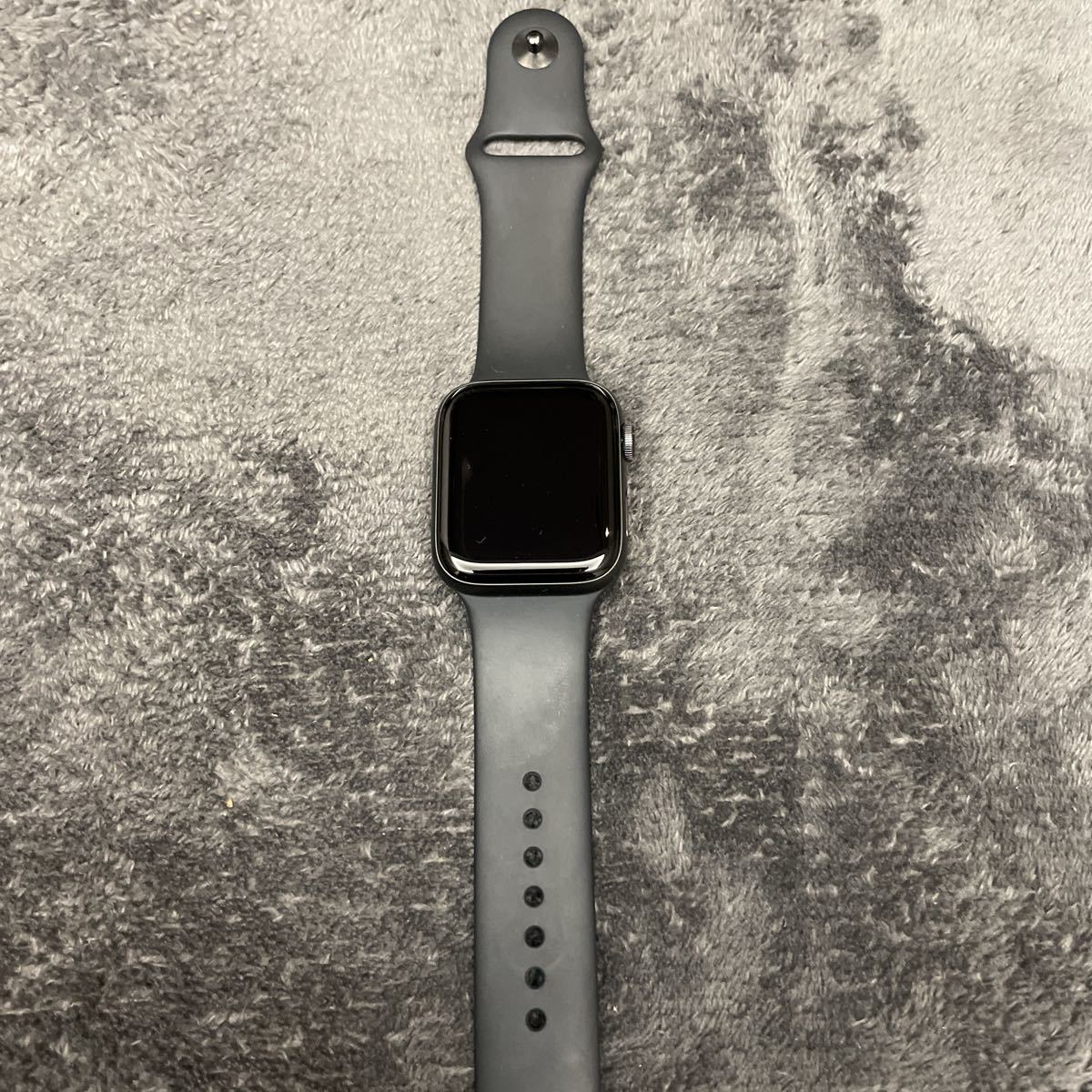 Apple Watch SE 44mm アップルウォッチ GPSモデル ブラック Apple Watch SE 44mm アップルウォッチ GPSモデル ブラック