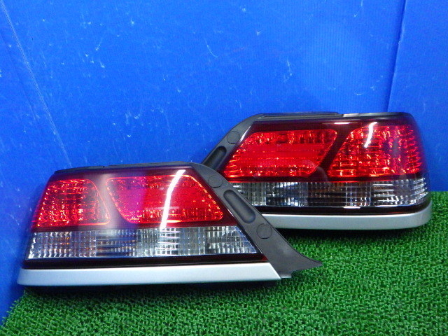 数量限定，新作登場 【B】トヨタ純正 テールライト テールランプ 左右